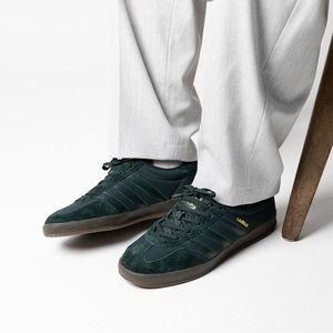 Adidas Gazelle Indoor Shagrn shoes in women’s size 7